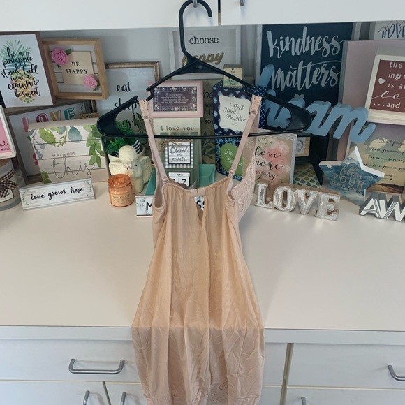 Victoria’s Secret Beige/Cream Slip Dress size 34D - Picture 13 of 16